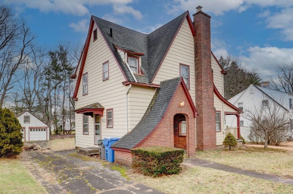 61 Phelps Rd, Manchester, CT 06042