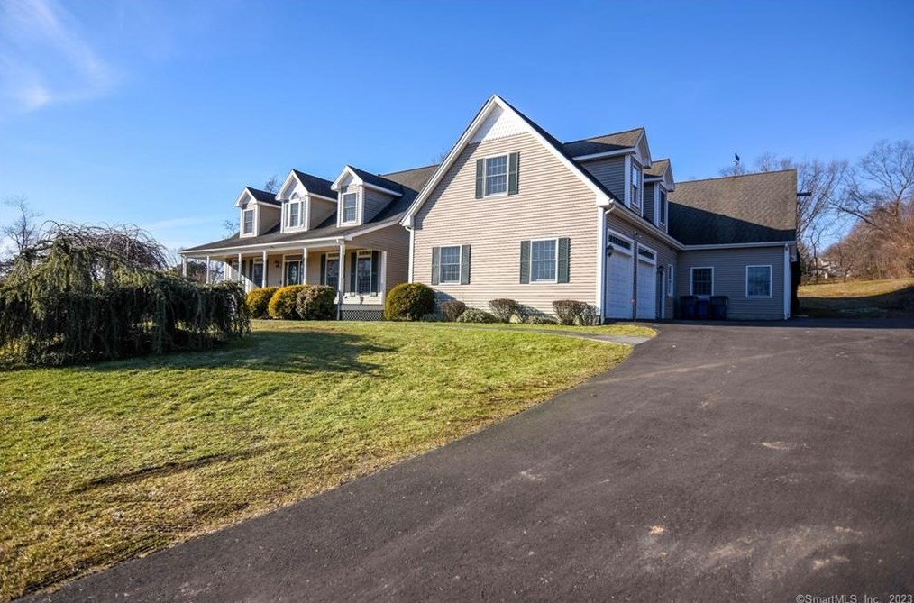 822 Robert Treat Ext, Orange, CT 06477