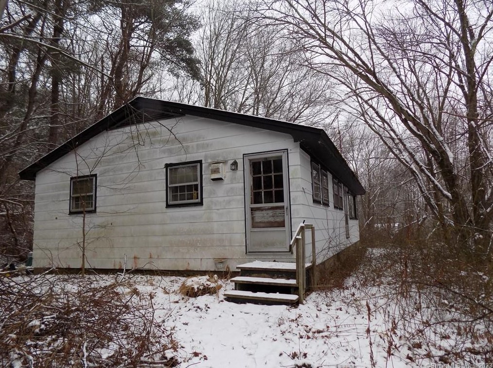 85 Straits Turnpike Ln, Morris, CT 06763