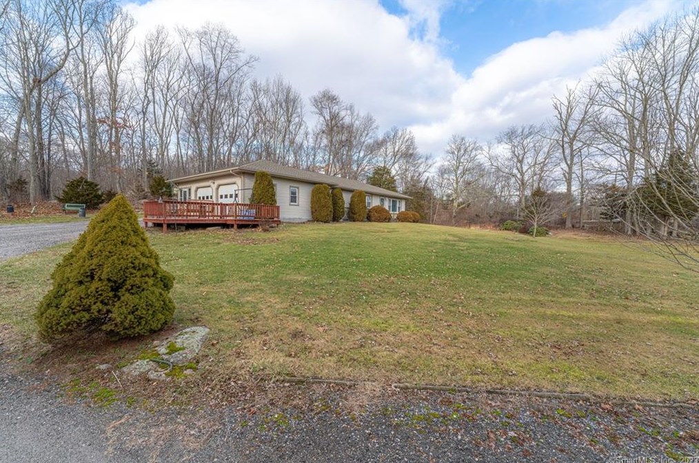 116 Mystic Rd, North Stonington, CT 06359 exterior