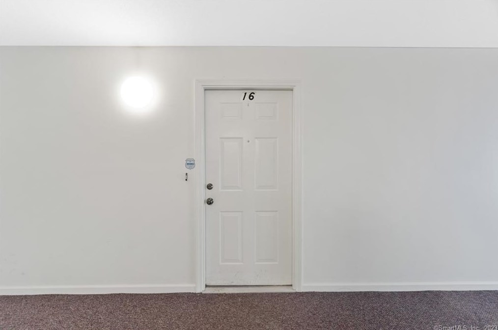 14 Forest Glen Cir #16, Middletown, CT 06457