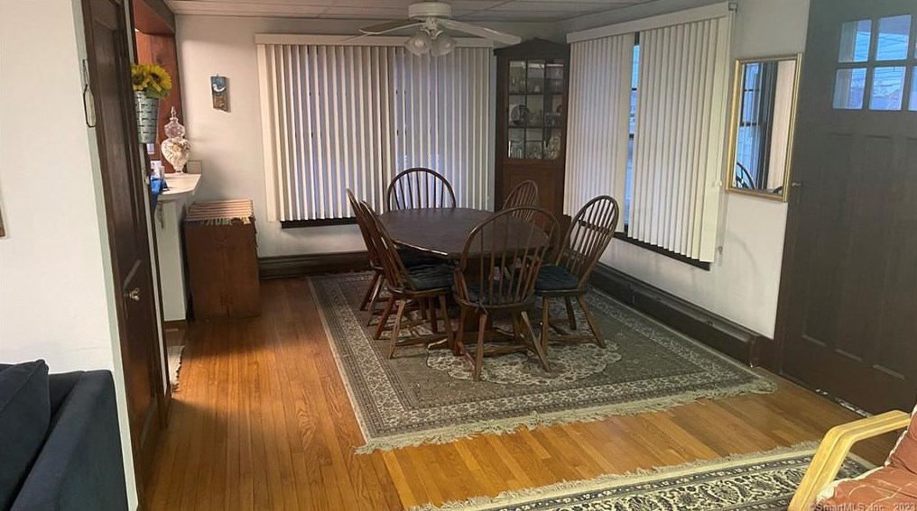 93 Sound Breeze Ave, Groton, CT 06340