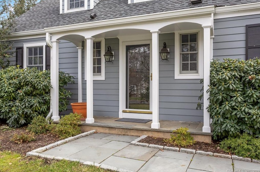 152 Mansfield Ave, Tokeneke, CT 06820-3524