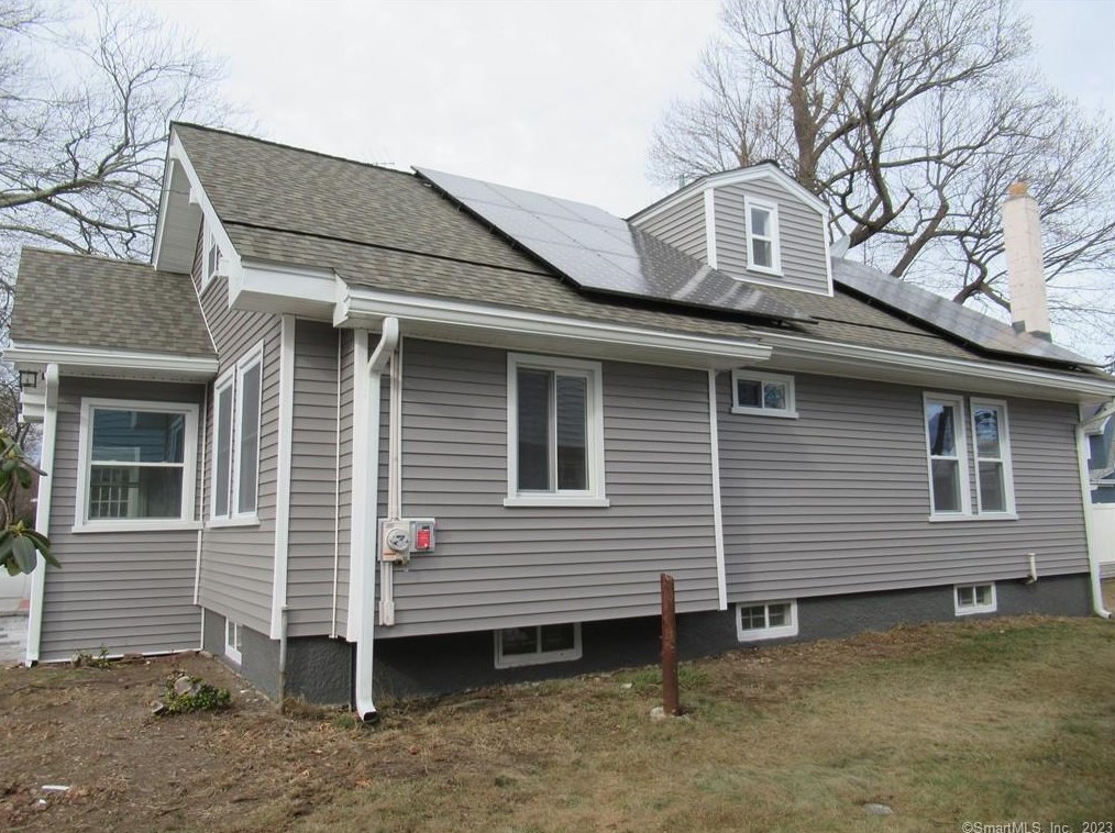 62 Glenwood Ave, Stratford CT  06614-4204 exterior