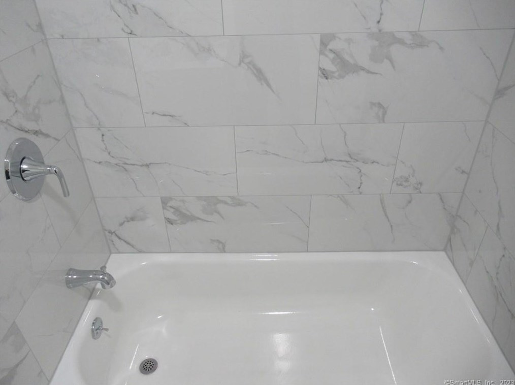 62 Glenwood Ave, Stratford CT  06614-4204 exterior