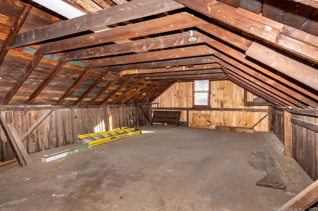 112 Pratt St, Winsted CT  06098-2053 exterior