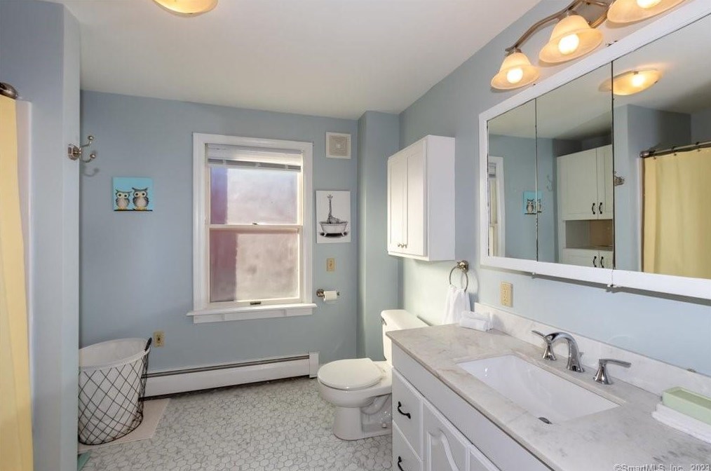 112 Pratt St, Winsted CT  06098-2053 exterior