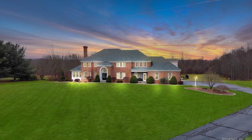 65 Thistledown, Suffield, CT 06078