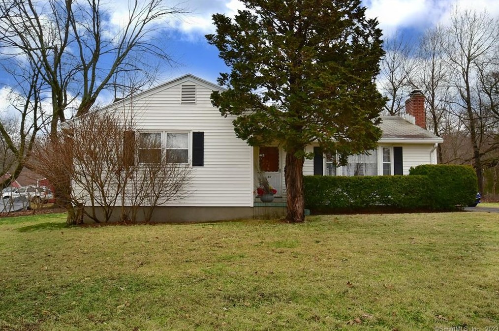 82 Welles Rd, Vernon, CT 06066