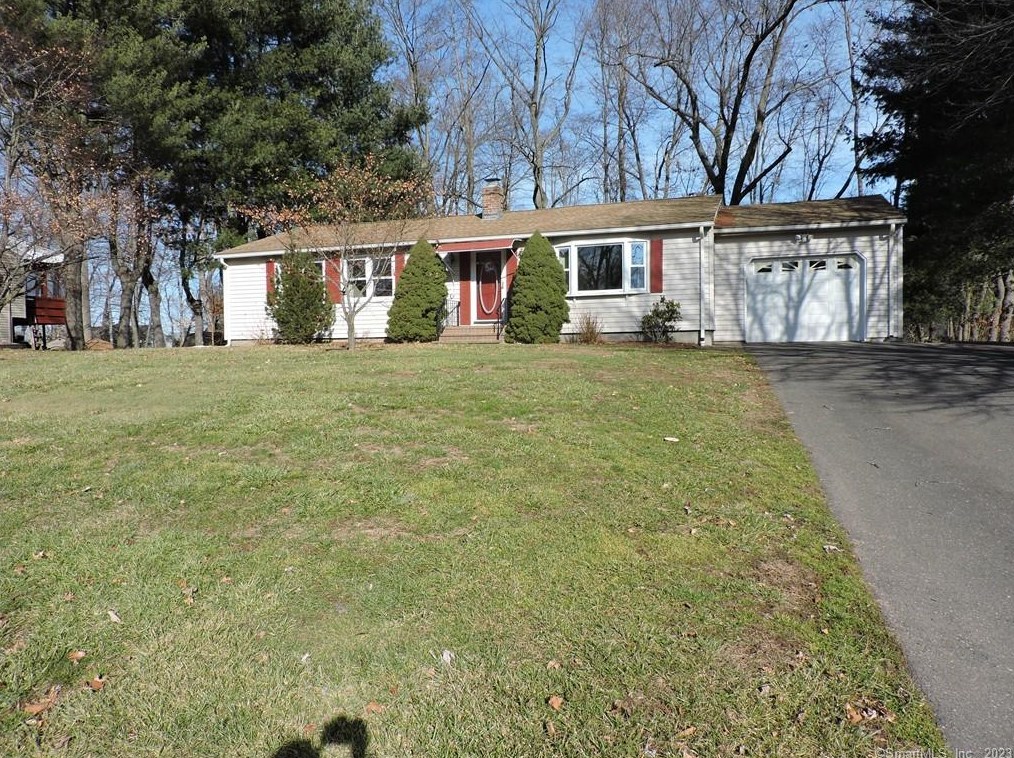 109 Quarry Brook Dr, Wapping, CT 06074
