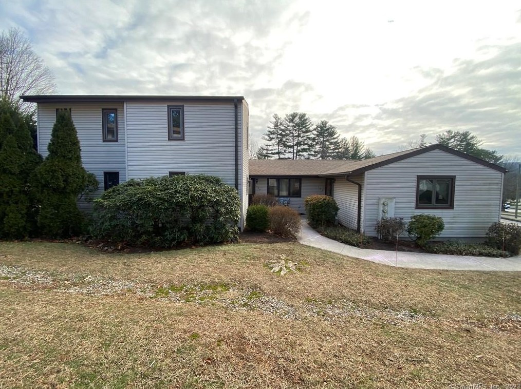 123 Butternut Ln #123, Bristol, CT 06010