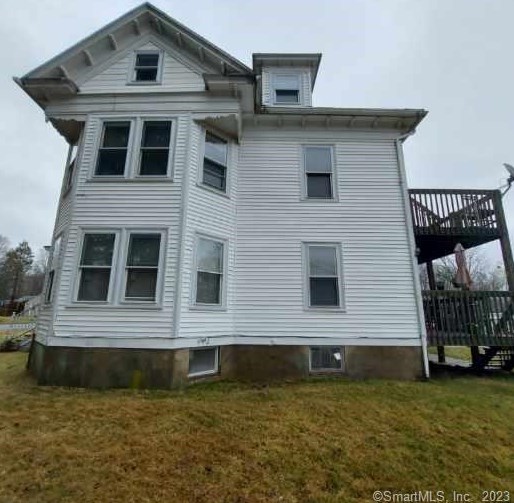 7 Gallup St, Plainfield, CT 06374