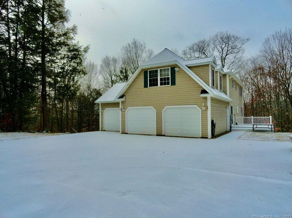 371 Cardinal Cir, Torrington, CT 06790