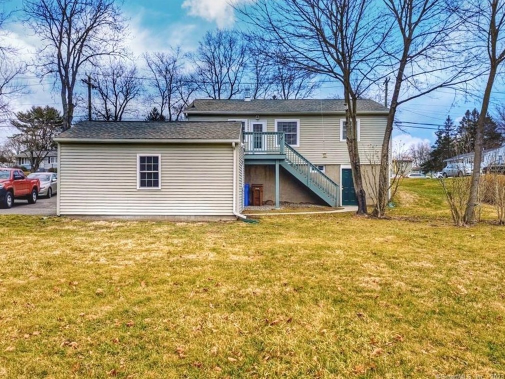 497 Long Hill Ave, Huntington, CT 06484