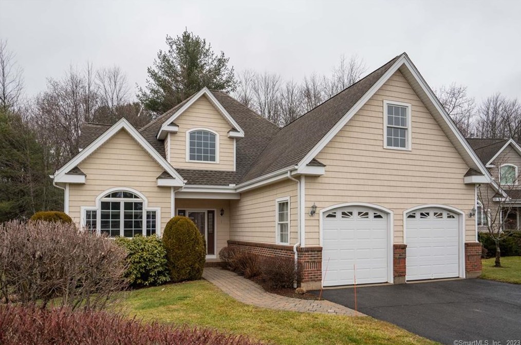 1 Curran Cir #1, Bloomfield, CT 06002