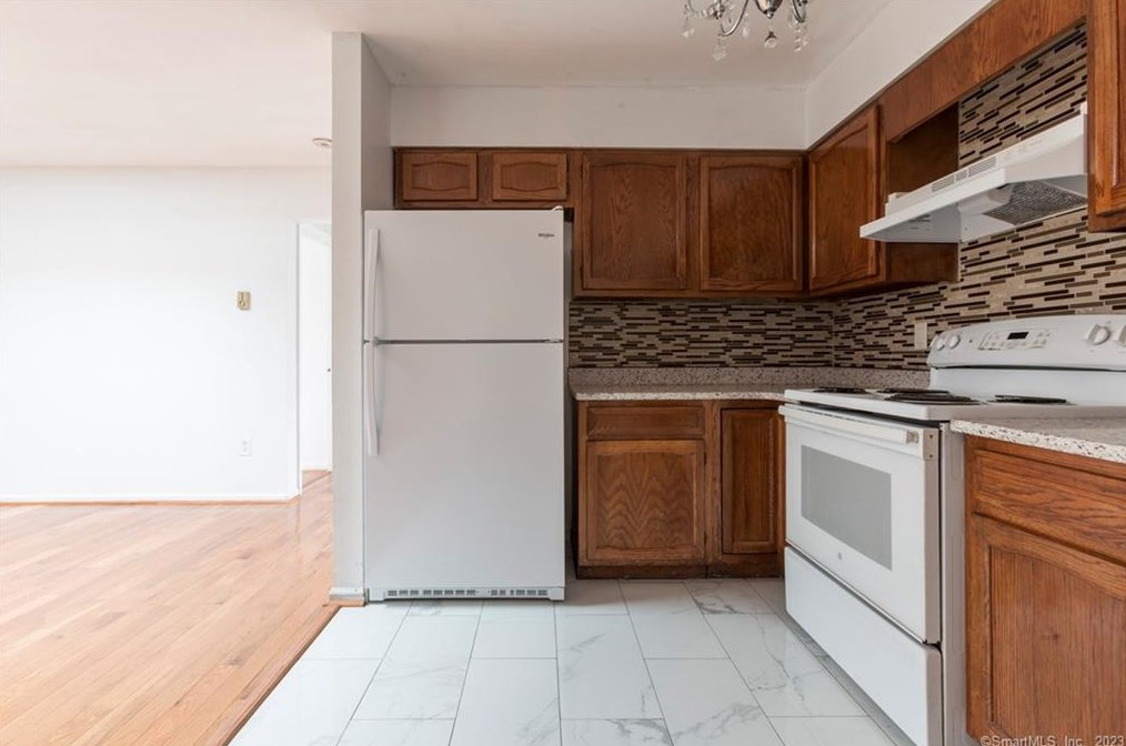 735 Cove Rd #2a, Stamford, CT 06902