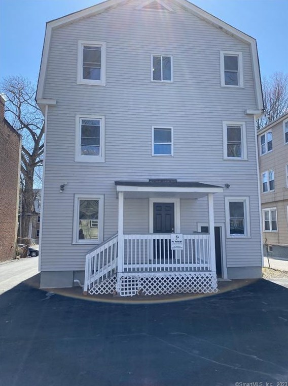 220 Westland St, Hartford CT  06112-2035 exterior
