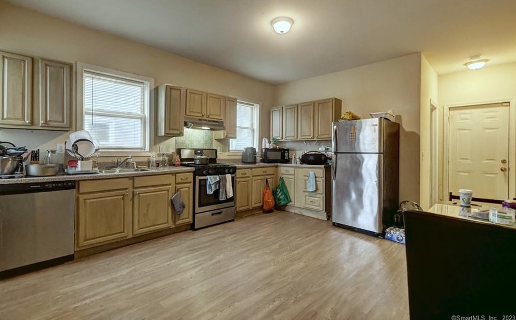 54 Dewitt St, New Haven, CT 06519-2406