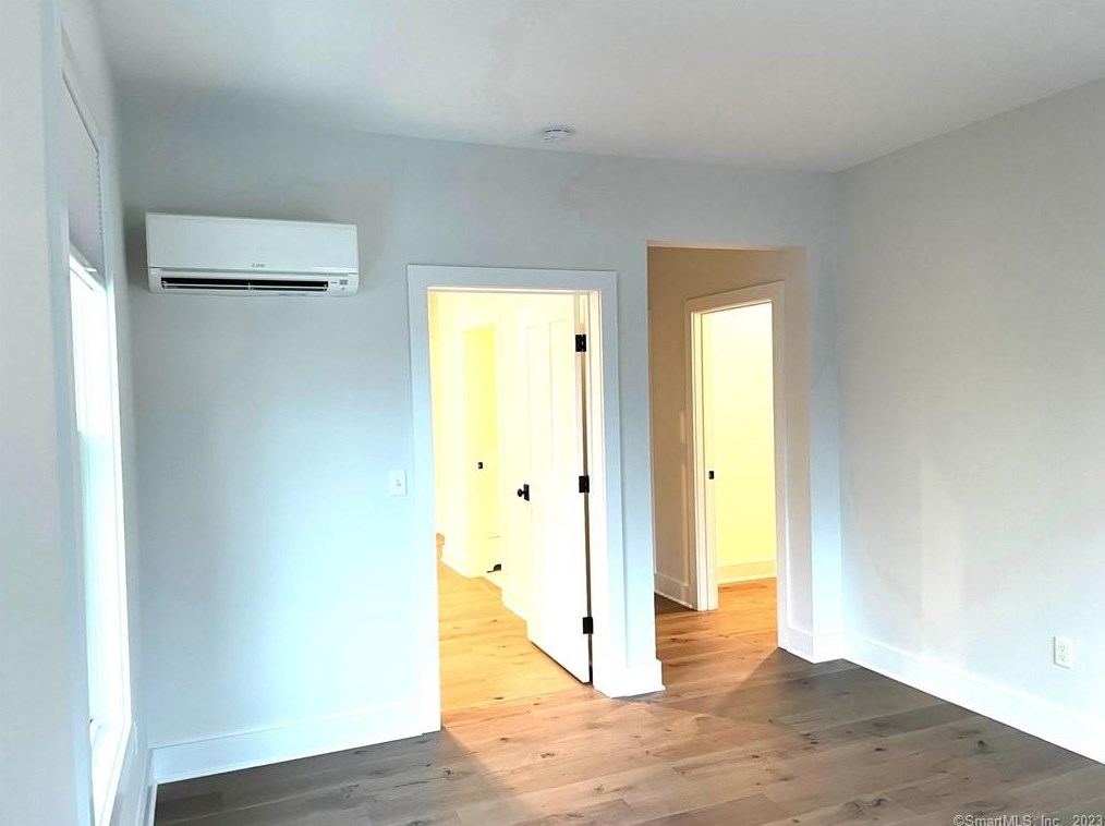 185 Main St #203, Niantic, CT 06357