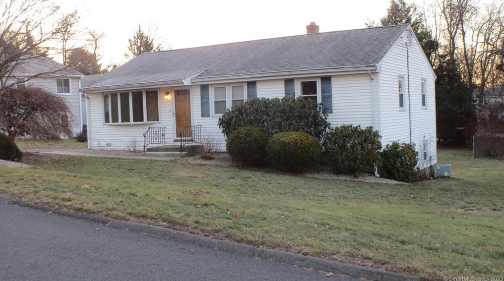 115 Foster St, Hartford, CT 06111-4911