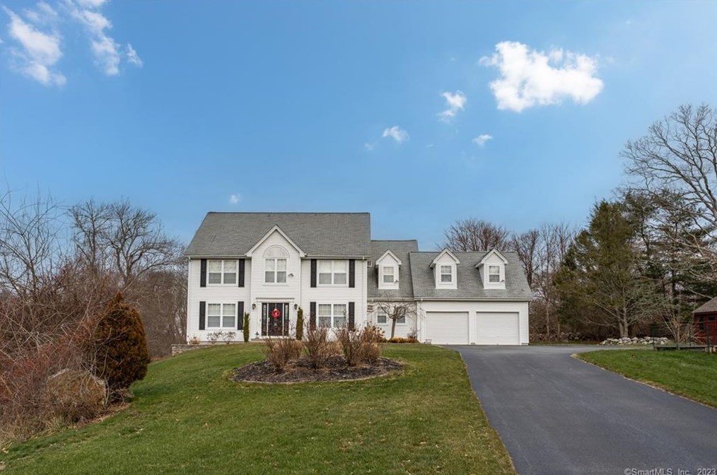 9 Ina Blvd, Waterford, CT 06385