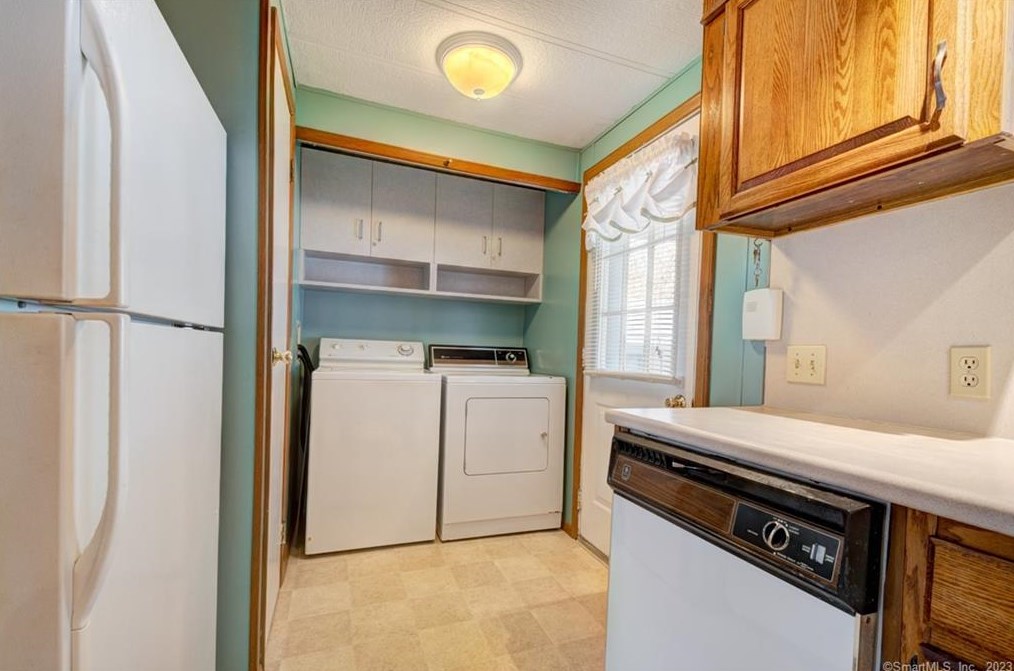 40 Matthews St #12, Bristol, CT 06010