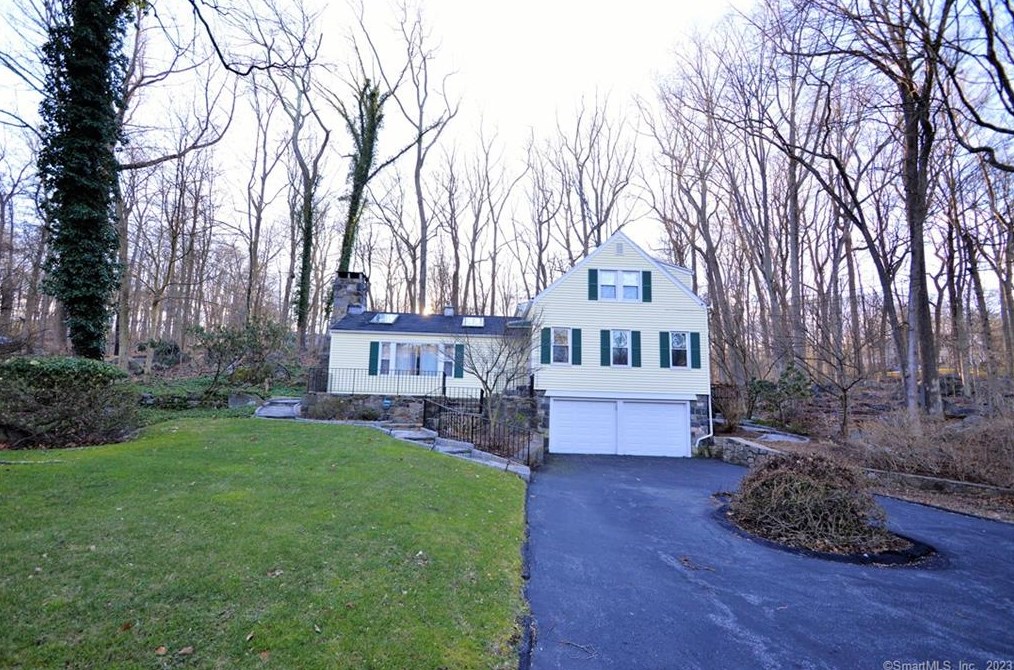 7 Rockridge Ln, Stamford, CT 06903