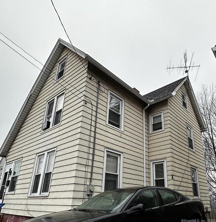 6 Burr Ave, Middletown, CT 06457