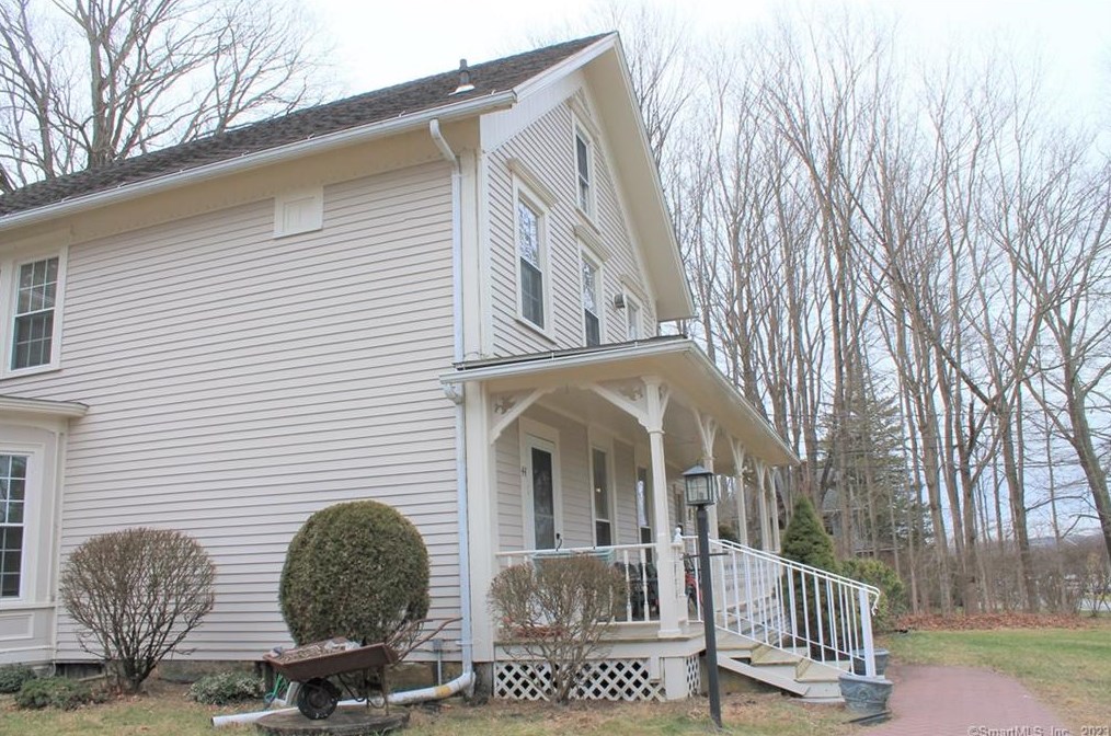 44 Falls Rd #1a, Moodus, CT 06469