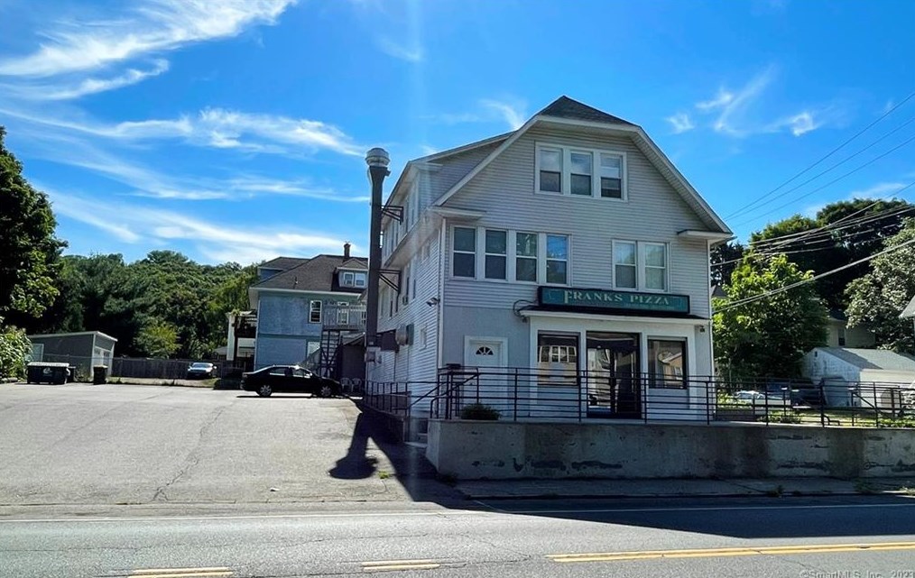 286 N Main St #2, Ansonia, CT 06401