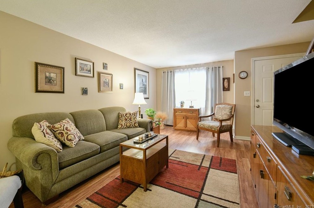 21 Fairway Dr #21, Cheshire, CT 06410