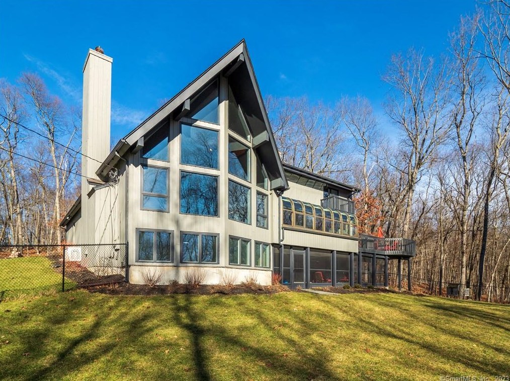 94 Mountain Rd, West Redding, CT 06896