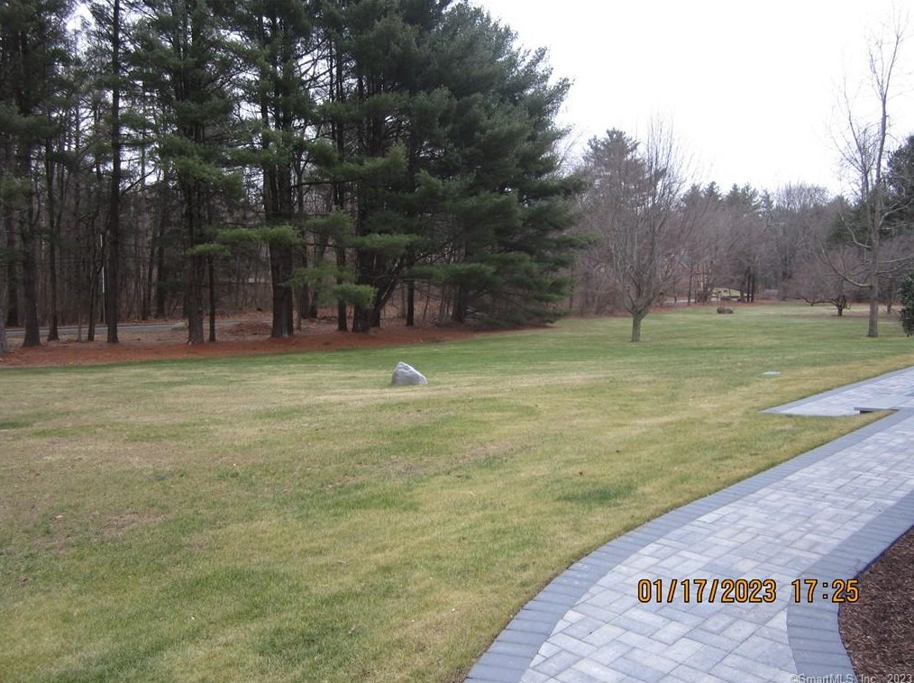 169 Old Farms Rd, Simsbury CT  06092-2122 exterior