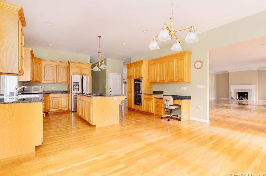 35 Village Green Ln, Upper Stepney, CT 06468