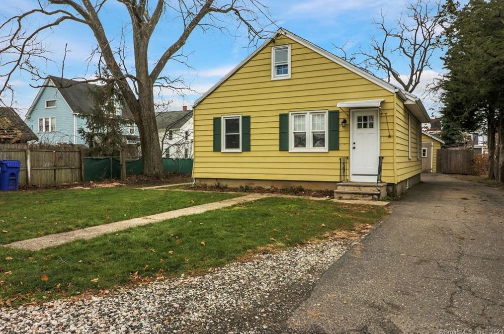 15 Laurel St, Norwalk, CT 06855
