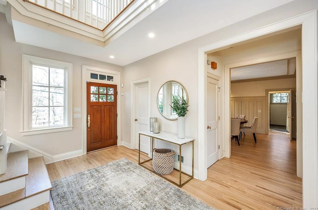 4 Green Acre Ln, Westport CT  06880-5027 exterior