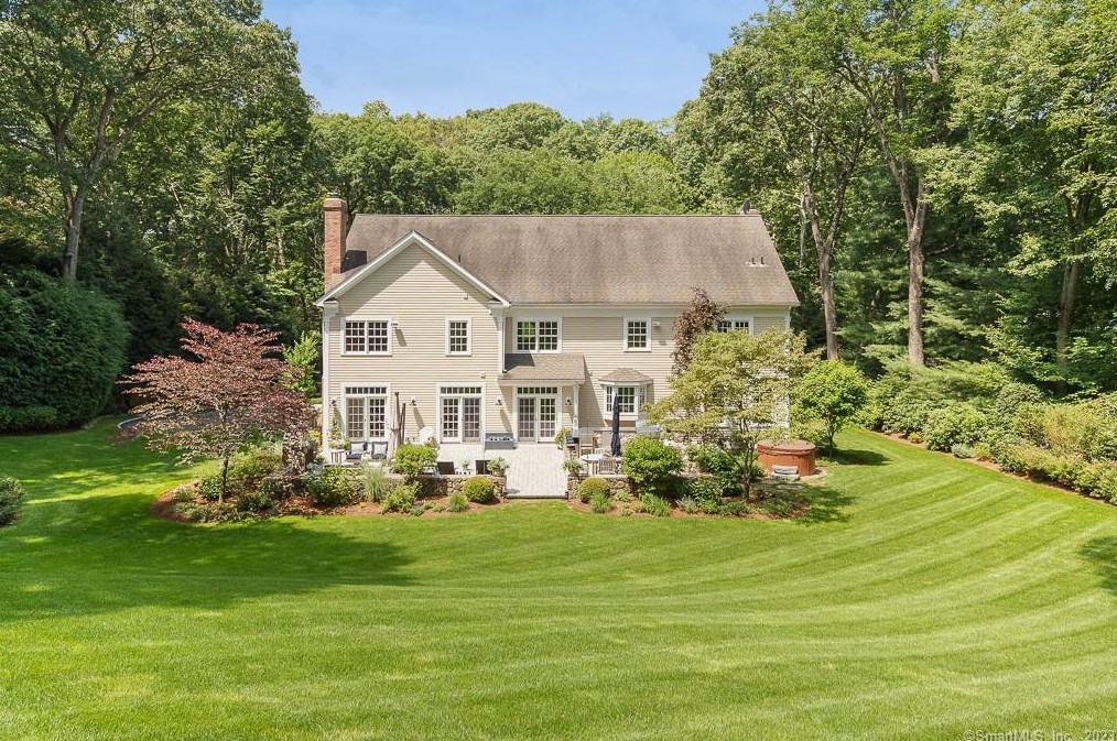 3 Buck Hill Rd, Westport CT  06880-1913 exterior