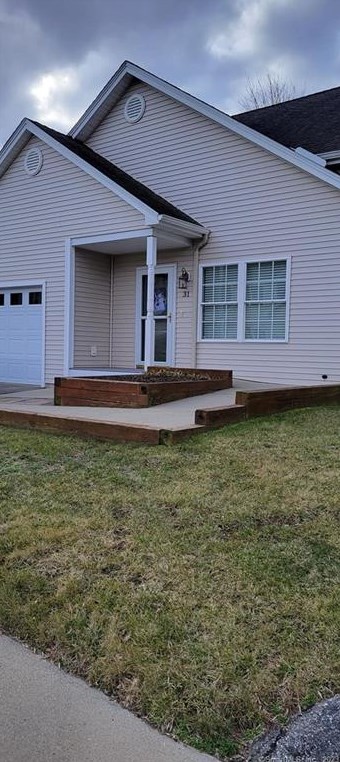 31 Cross Creek Rd, Plainfield, CT 06374-1054