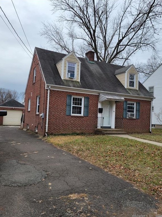 35 Harding St, New Haven, CT 06516