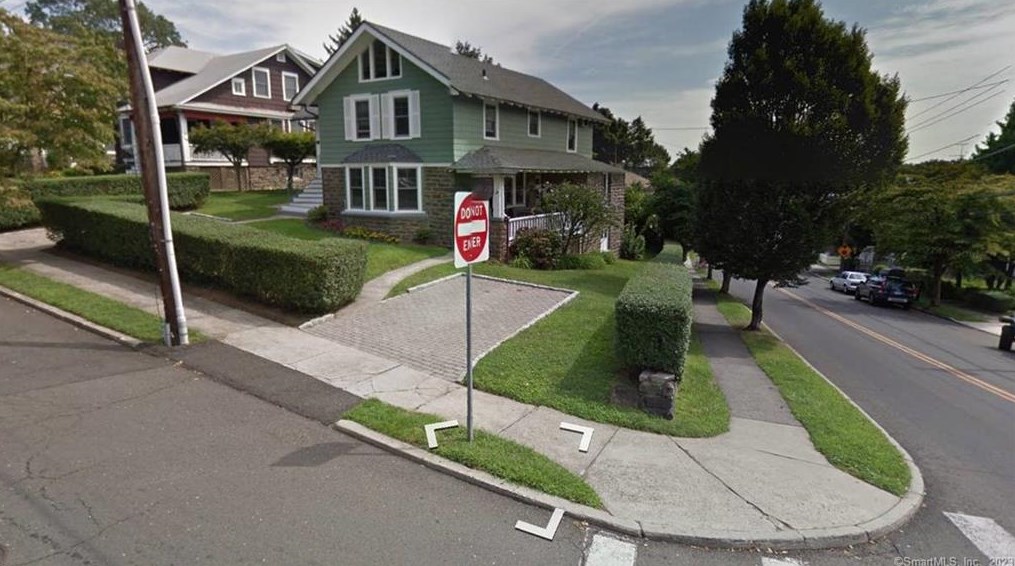 139 Havemeyer Pl #1, Greenwich, CT 06830