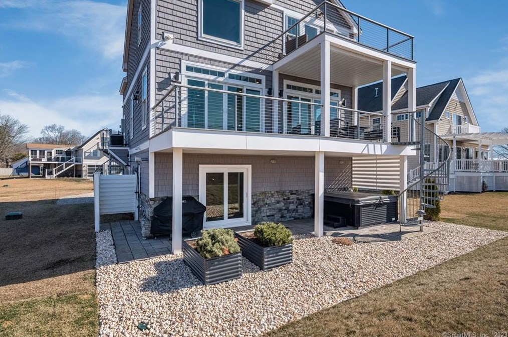 15 Beach View Ave, Fenwick CT  06475-1605 exterior