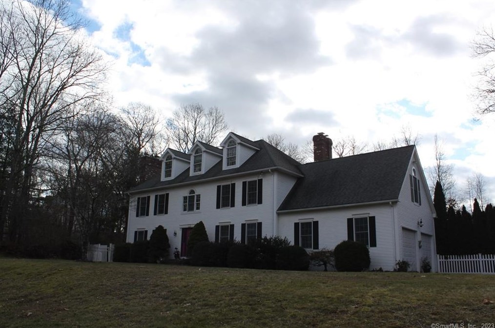 3 Squire Hill, Lyme, CT 06371