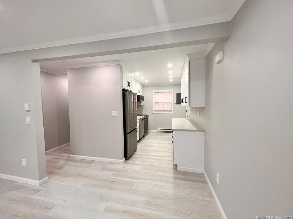 646 Howe Ave #11, Huntington, CT 06484