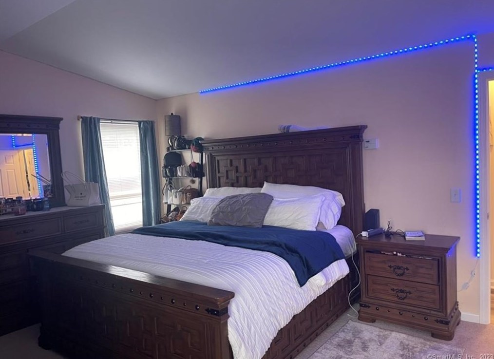 18 Broad St, Pawcatuck CT  06379-1927 exterior