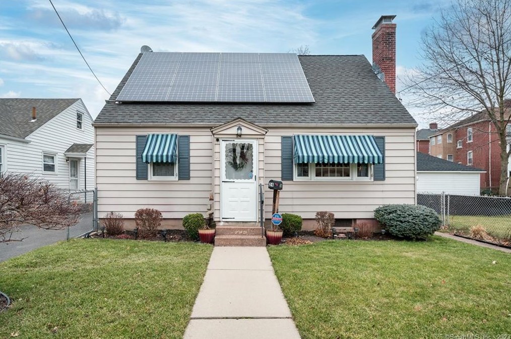 24 Casco St, Hartford, CT 06114-2415