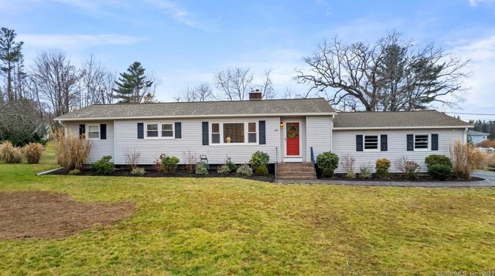60 Cloudland Rd, North Haven, CT 06473