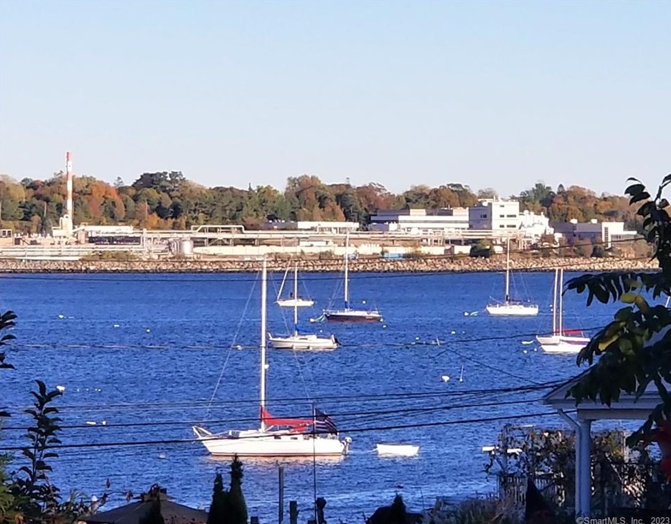 14 Thames St, United States Coast Guard Ac, CT 06320