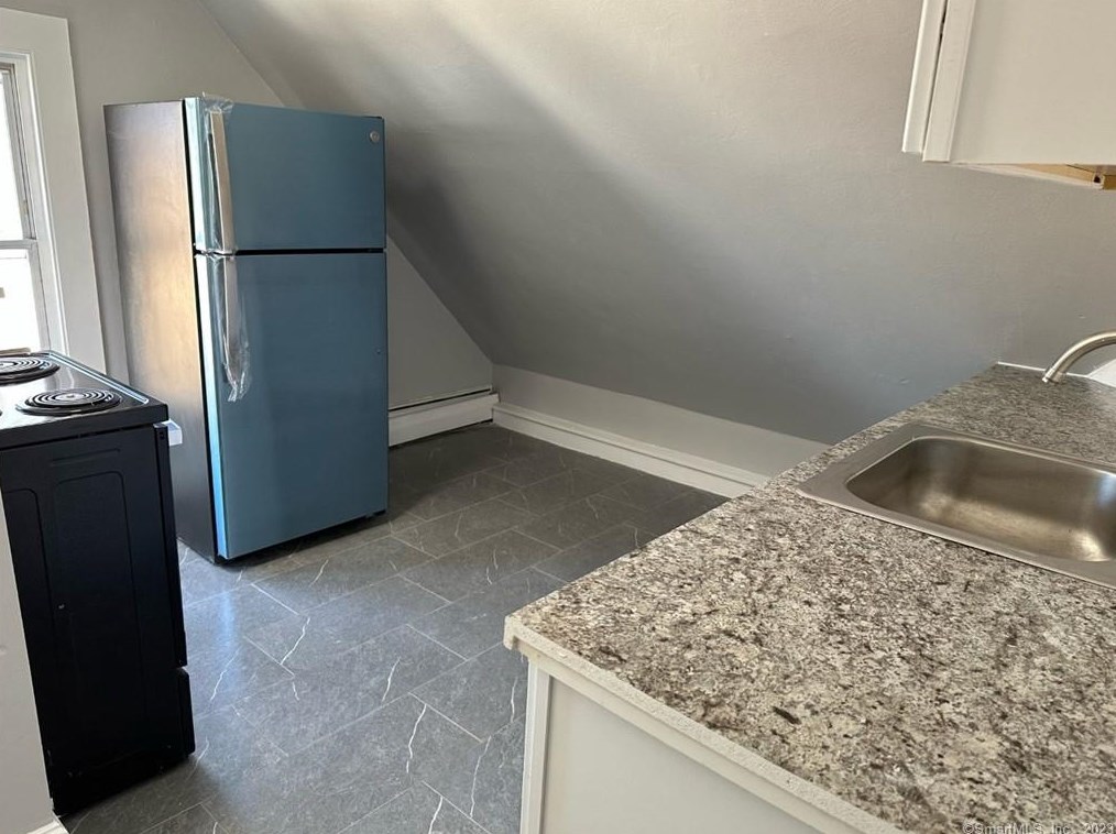 66 N 3rd St #3, Meriden, CT 06451