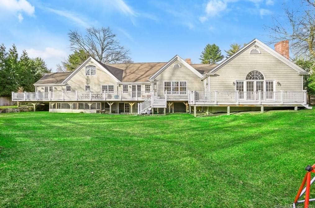 11 Parsons Walk, Tokeneke, CT 06820-4322