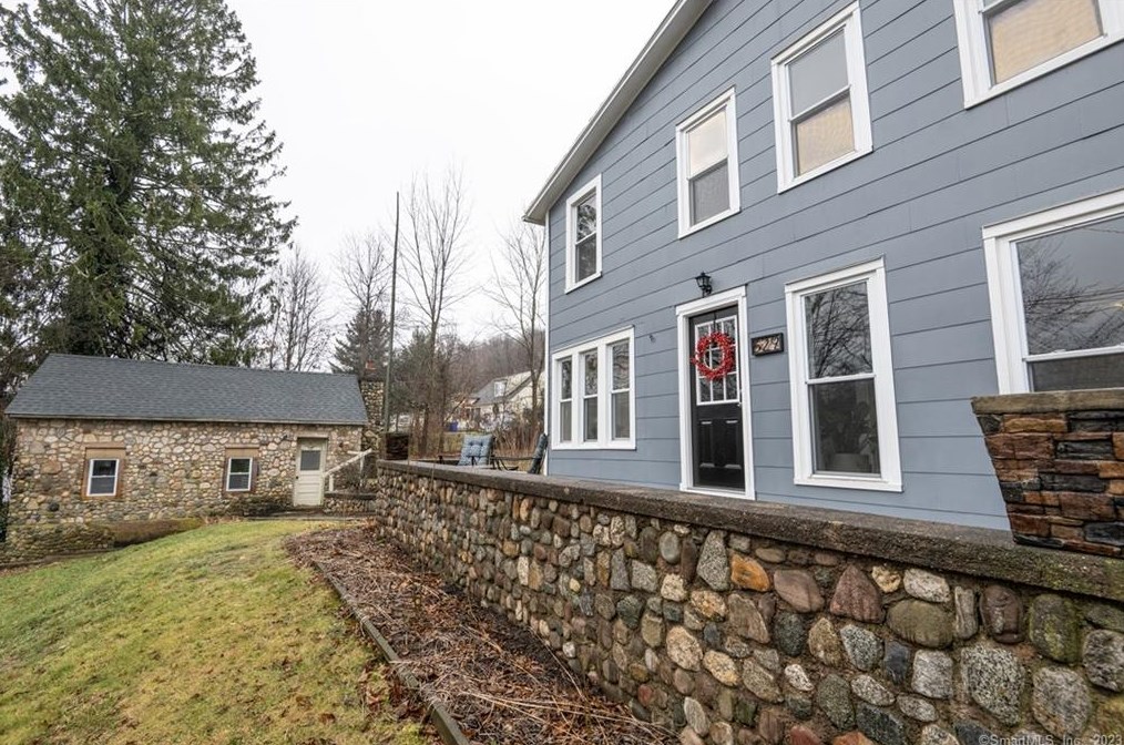 529 Millbrook Rd, Middletown, CT 06457